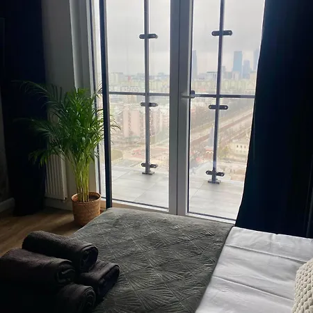 Apartment Chillout View & Pleasure - Wola Tower 15th Floor *
