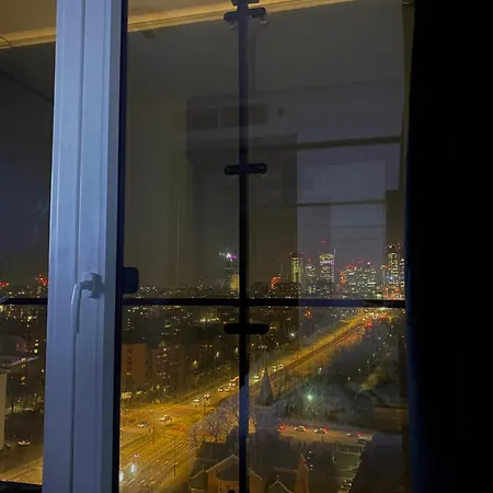 Chillout View & Pleasure - Wola Tower 15th Floor Apartment Warsaw