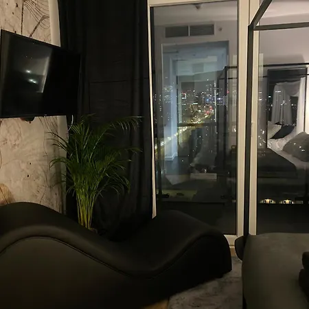 Chillout View & Pleasure - Wola Tower 15th Floor Apartment