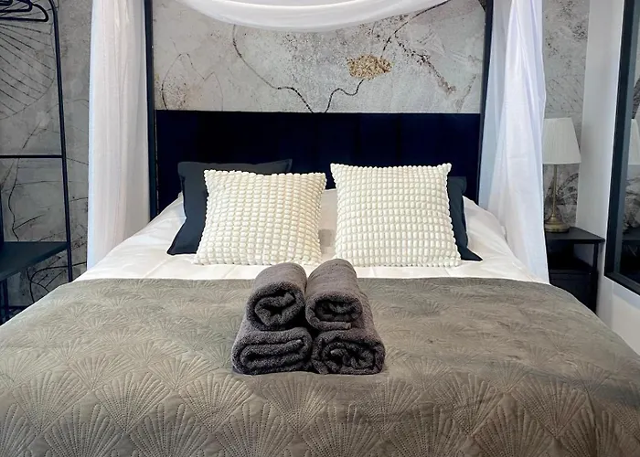 Chillout View & Pleasure - Wola Tower 15th Floor *