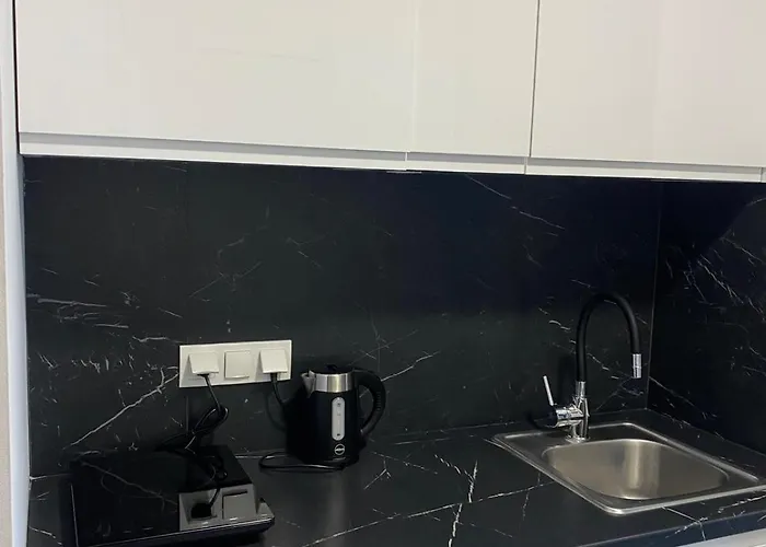 Chillout View & Pleasure - Wola Tower 15th Floor وارسو