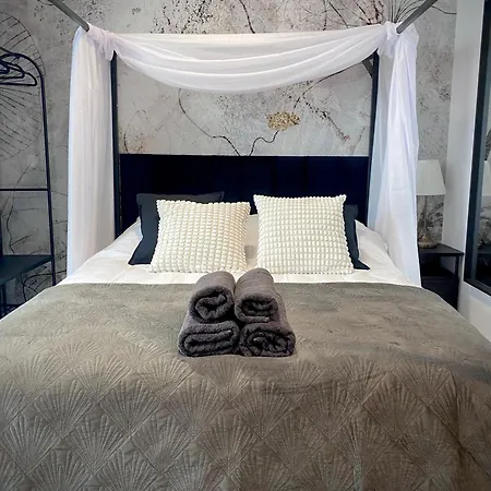 Chillout View & Pleasure - Wola Tower 15th Floor *